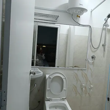Ontrack Travel Apartment Male Exterior photo